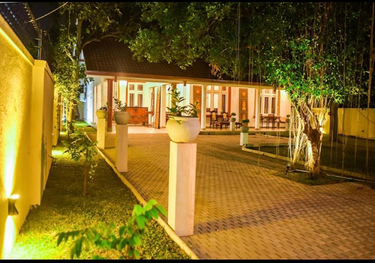 Ace Boutique Airport Hotel Katunayaka Buitenkant foto